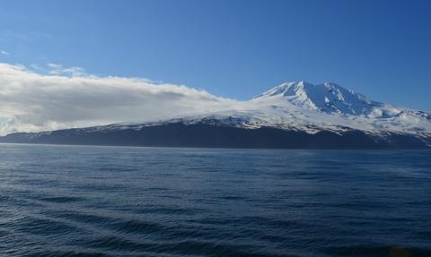Baza na środku oceanu szuka załogi. Praca na najbardziej odludnej wyspie Europy