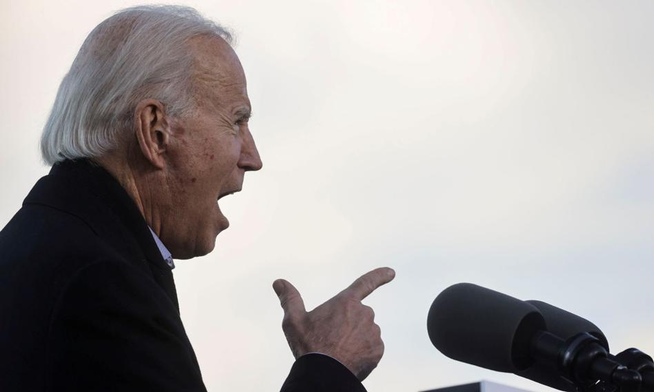 Biden: Uznamy za inwazję każde przekroczenie granicy z Ukrainą przez Rosję