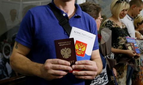 Wynagrodzenie tylko z rosyjskim paszportem. Ultimatum w obwodzie ługańskim