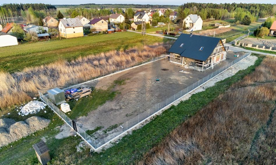 Cenowa sinusoida w ofertach działek budowlanych. Większa szansa na promocje poza dużymi miastami [Nowy raport]