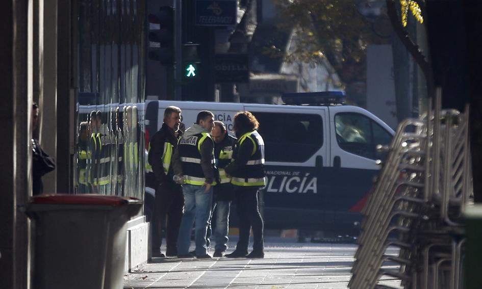 Hiszpania: ranni policjanci po zamieszkach migrantów
