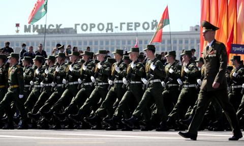 Białoruś organizuje zbiórki mężczyzn w wieku poborowym na południu kraju