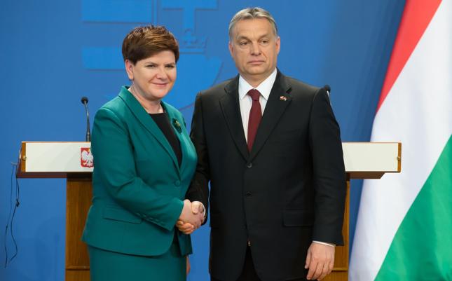 "Times": Polska i Węgry otrzymają ultimatum w sprawie uchodźców