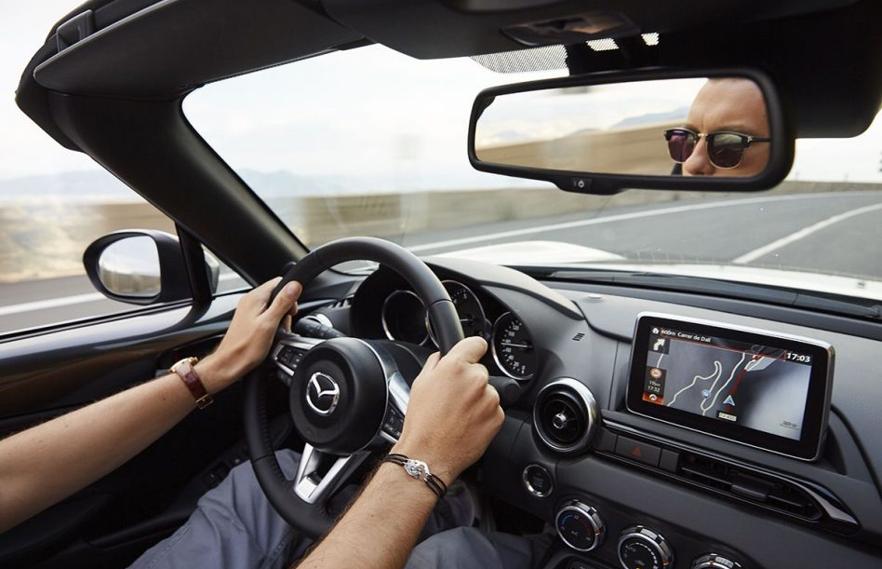 Mazda mx-5 – trudno ją kupić, jeszcze trudniej zrezygnować