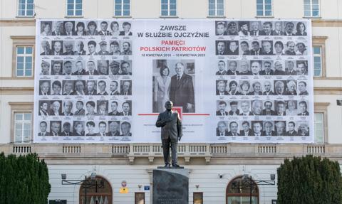 Katastrofa smoleńska. Macierewicz zawiadamia prokuraturę ws. zamachu na prezydenta Lecha Kaczyńskiego