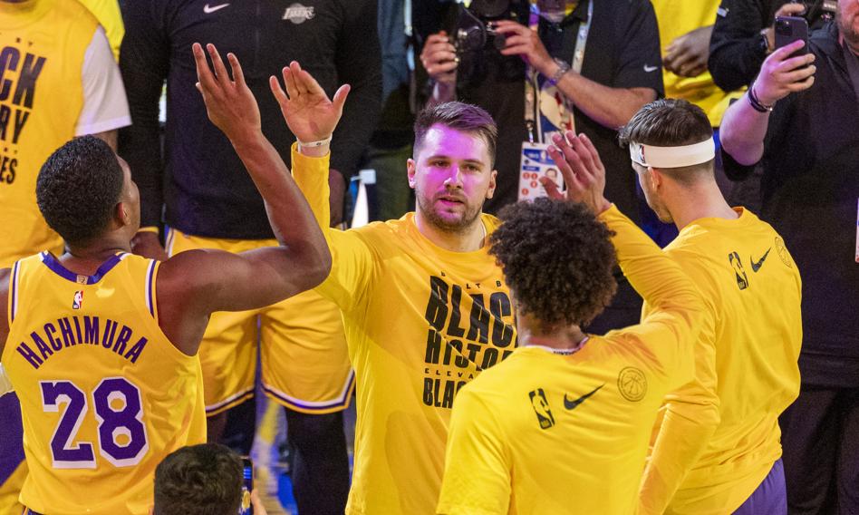 LA Lakers zmieni właściciela. Rodzina Bussów sprzedaje większościowy pakiet
