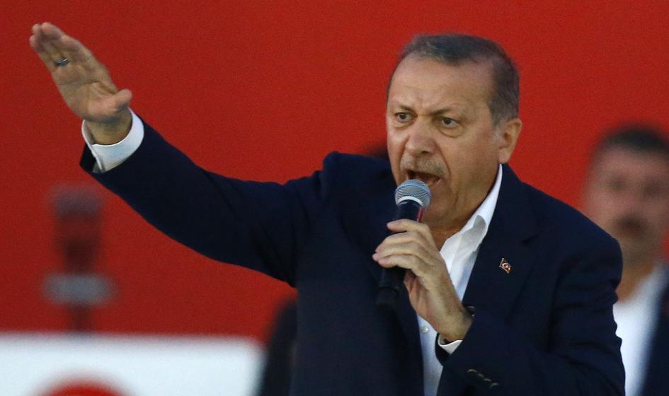Erdogan: USA dostarczyły więcej broni kurdyjskim bojownikom