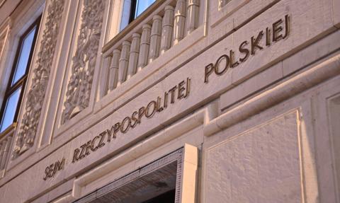 Sejm odrzucił sprzeciw Senatu wobec ustawy ws. przeniesienia koncesji PGNiG