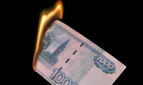 Rejterada trwa, rubel szuka dna