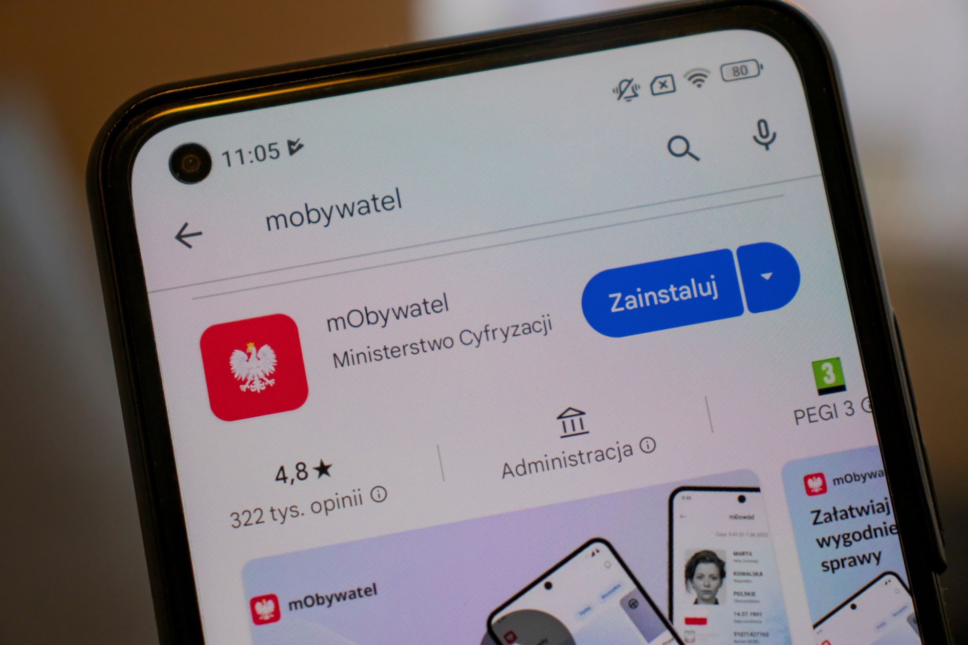 mObywatel przydatny także w wakacje. Te funkcje mogą pomóc w czasie urlopu