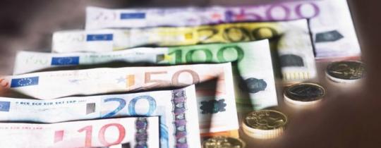 Polska stanie przed strategicznym wyborem w sprawie euro