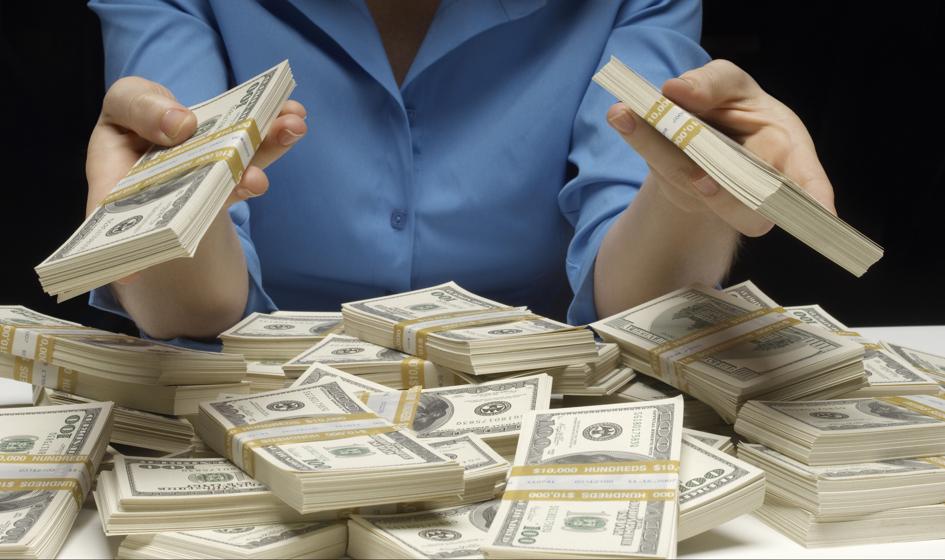 "Forbes": Miliarderów coraz więcej i coraz bogatsi