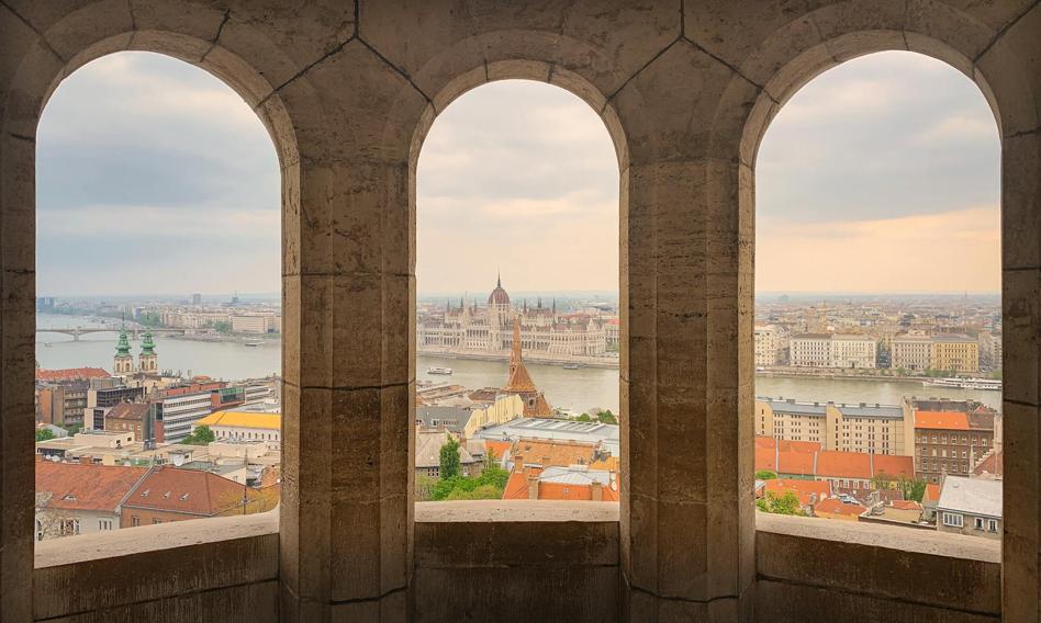 Baszta Rybacka w Budapeszcie odgrodzona. Turyści muszą zapłacić za widok na Dunaj