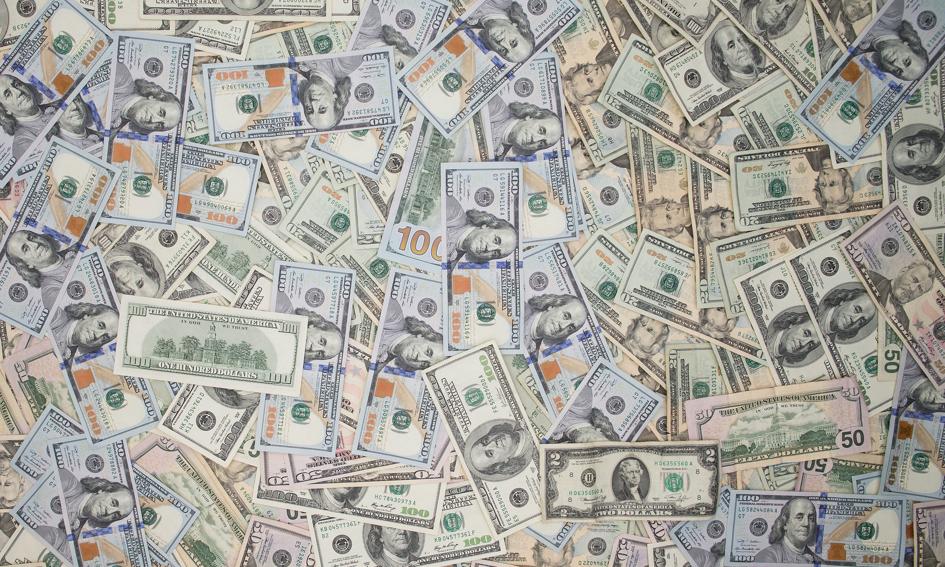 Dwa czynniki, które mogą wskrzesić hossę na dolarze