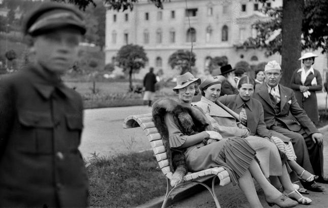 Krynica Górska, lato 1939. Nauczyciele ze szkoły w Kobryniu w ramach wczasów kuracyjnych zorganizowanych przez Związek Nauczycielski. Z archiwum rodzinnego