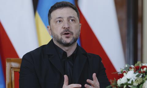 Wyrazy wdzięczności, propozycje współpracy i walka. Zełenski: Rosja pragnie, żeby nasz sojusz się rozpadł