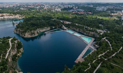 Upiekli chronionego węża? Skandal w Krakowie kończy strefę grillową na Zakrzówku