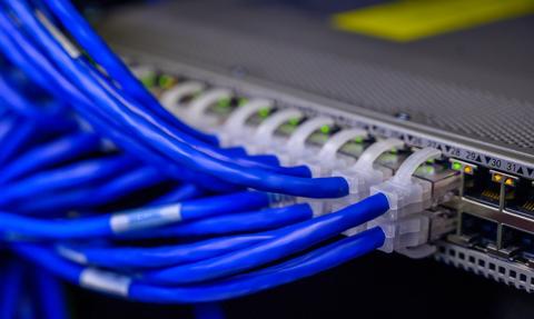 UE zerwie się z amerykańskiej smyczy big techów. Uniezależnienie ruszyło