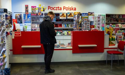 Poczta Polska łapie oddech. Poprawa rentowności i znaczące ograniczenie straty