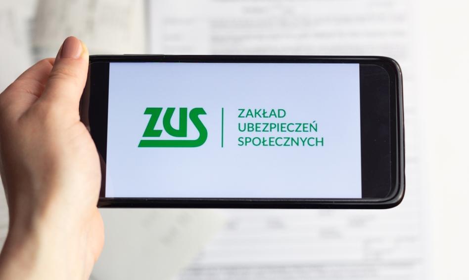 ZUS "nie lubi si臋" z urz膮dzeniami Apple'a. Ograniczenia w dost臋pie do e-wizyt