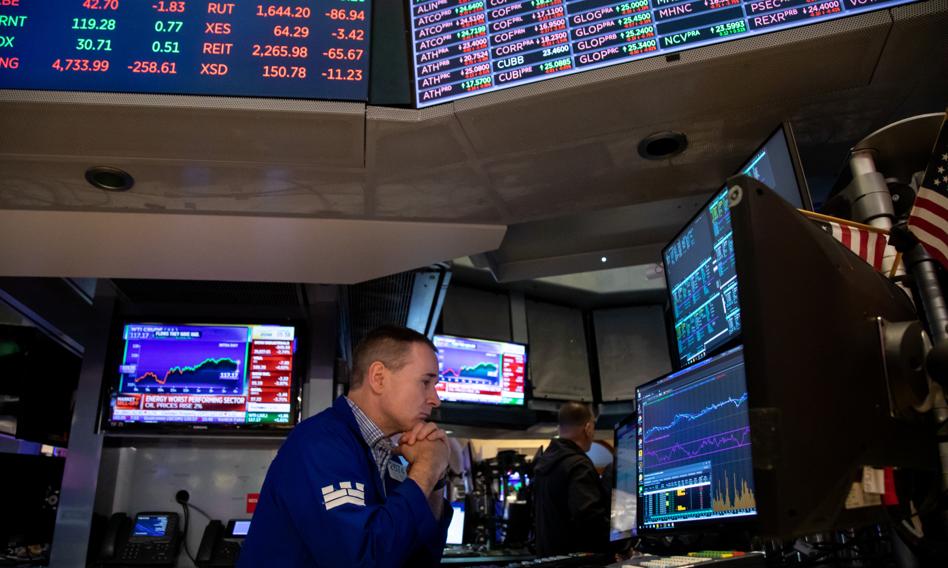 Wall Street lekko w górę po "minutkach" z Fedu