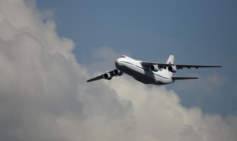 Rosyjski Antonow uziemiony w Kanadzie. "Jeżeli wygramy proces, przekażemy go Ukrainie"