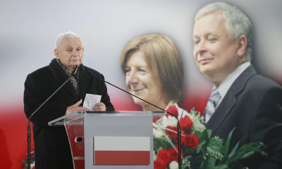 Kaczyński: W 2010 roku doszło do zamachu na 96 osób