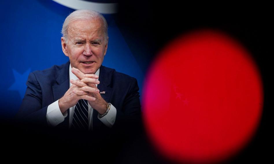 Prezydent Biden grozi wetem ws. zakazu aborcji