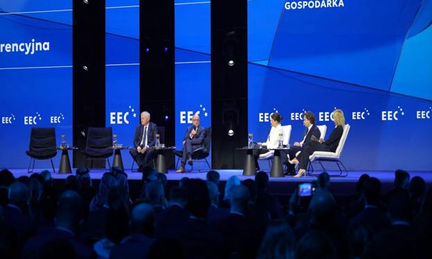 Orlen inwestuje w zieloną energię, mecenat i pracowników