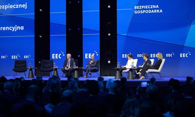 Orlen inwestuje w zieloną energię, mecenat i pracowników