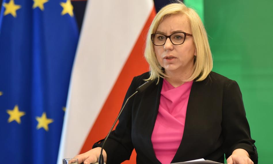 Wiatraki i mrożenie cen osobno. Hennig-Kloska: będą dwie nowe ustawy