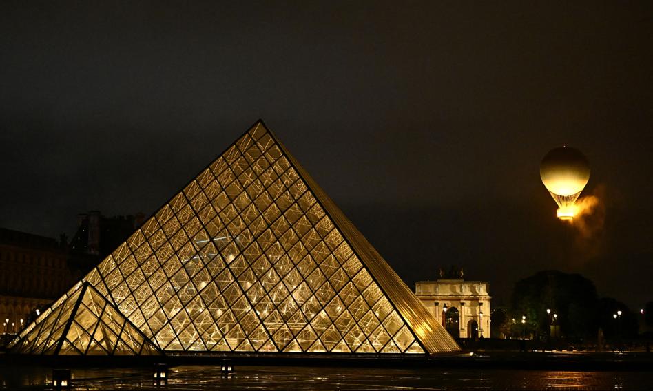 Mnożą się wezwania, by znicz olimpijski pozostał w Paryżu po igrzyskach