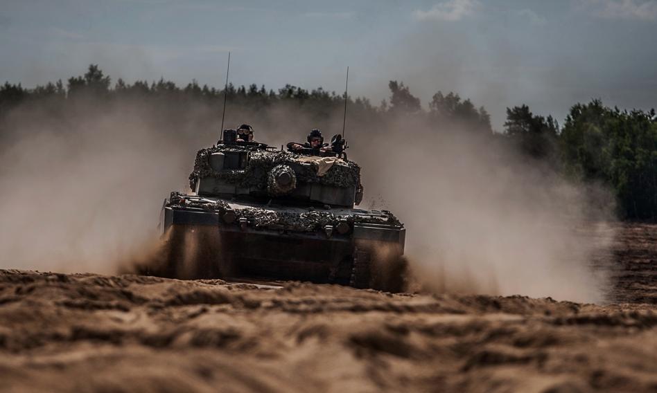 Koalicja 9 państw przekaże Ukrainie czołgi i artylerię. Polska także