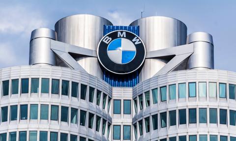 BMW stawia 2 mld euro na produkcję w Niemczech. Koncern idzie pod prąd