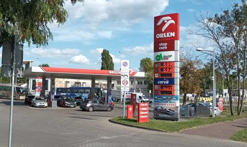Orlen nie przewiduje zmiany polityki cenowej przy sprzedaży paliw. Co z limitami?