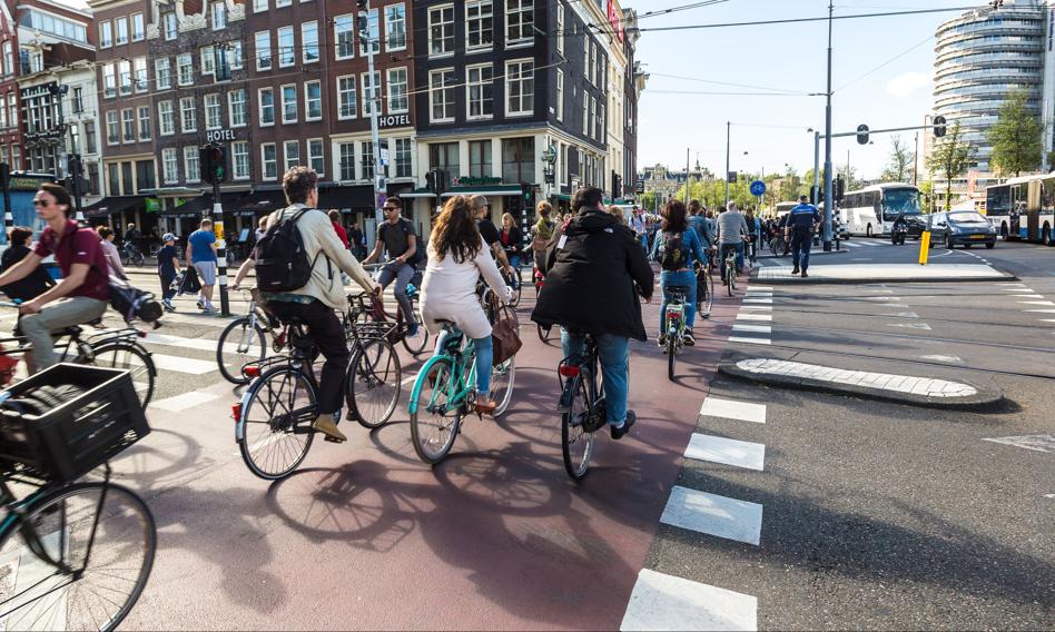 Władze Amsterdamu domagają się ograniczenia prędkości dla rowerów elektrycznych