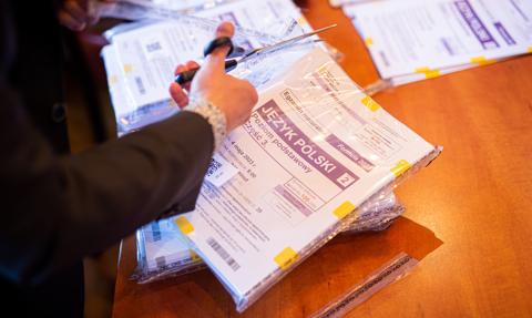Ruszają matury. Premier do uczniów: Skoro nam się udało, to Wy nie powinniście mieć z tym żadnego problemu