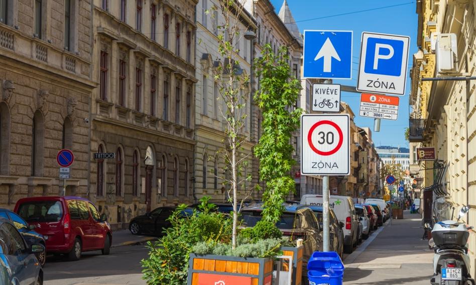 Budapeszt usuwa 3000 parkomatów – parkowanie tylko przez telefon