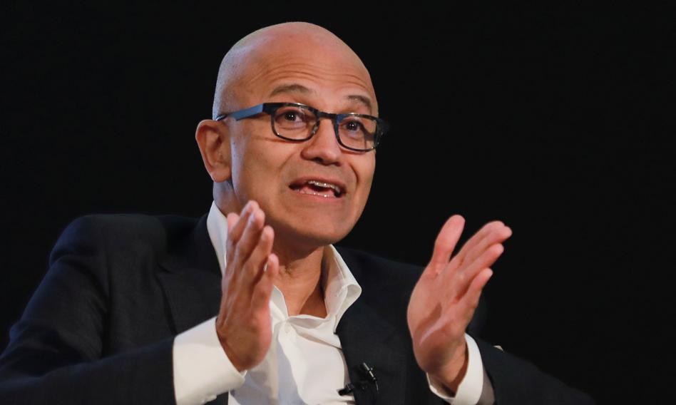Prezes Microsoftu sprzedał połowę swoich akcji spółki
