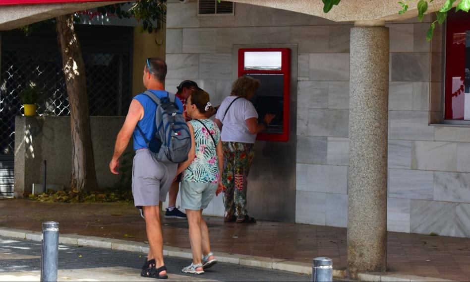 Ranking kont osobistych. W pięciu bankach wypłacisz środki za granicą bez opłat
