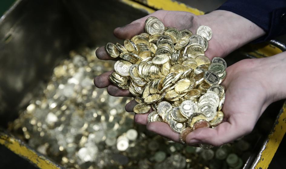 Rząd przyjął projekt umożliwiający mrożenie majątków podmiotów wspierających Rosję