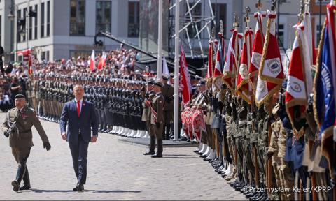 Ostre starcie w Święto 3 Maja. Nawrocki szykuje nową konstytucję na 2030 r. Tusk: Niech najpierw nauczą się przestrzegać tej