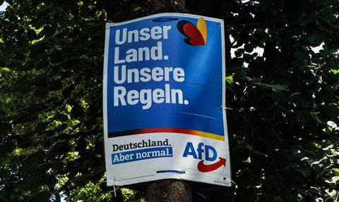 Niemcy przestają bać się skrajnej prawicy. AfD idzie po historyczne zwycięstwo?