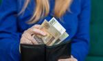 Straciła blisko 160 tys. zł. Uwierzyła, że oszczędności w banku są zagrożone