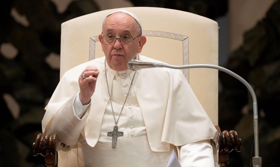 Papież Franciszek zaapelował do Putina o &quot;zatrzymanie spirali przemocy i śmierci na Ukrainie&quot;
