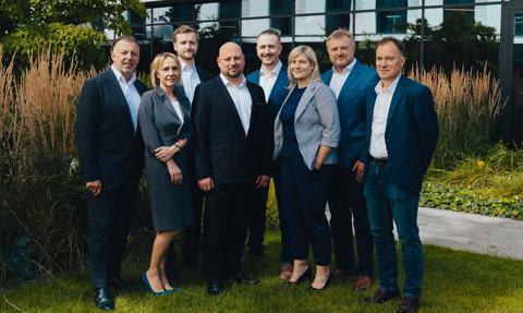 Sukcesja w firmie ENiS – młoda kadra w zarządzie i nowa forma prawna