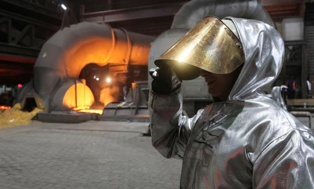 Globalna produkcja stali znowu spadła. Mniej wyprodukowały m.in. Rosja i Ukraina