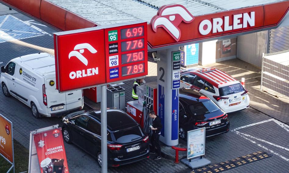„Diesel” poniżej 7 zł/l. Wreszcie drgnęły też ceny benzyny