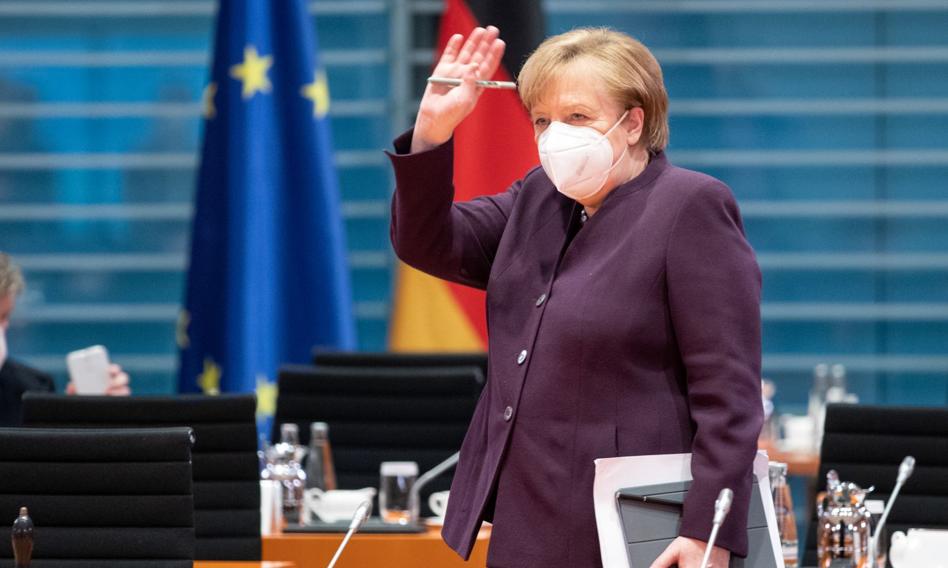 Rząd Merkel skończył kadencję, ale będzie działać do czasu powstania nowej koalicji