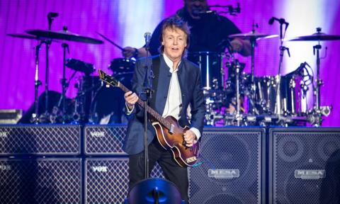 Skradziona gitara Paula McCartneya odnalzeiona. Po... 51 latach